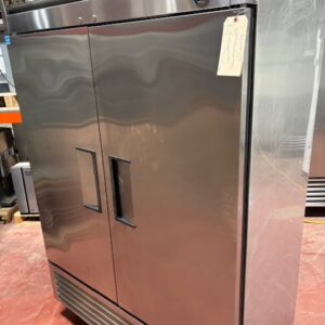 0517-TRUE FREEZER REACH IN SOLID SS 2 DOORS T49F